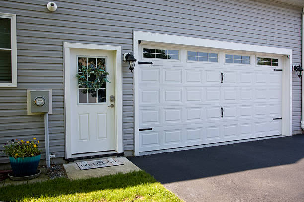 24/7 Emergency Garage Door Panel Replacement experts in Mandan, ND
